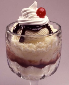 تفضلو على الغدا Ice-creame-sundae